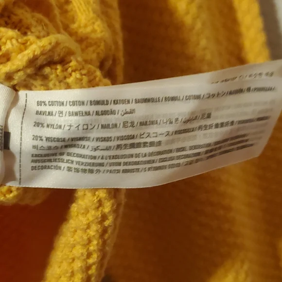 HOLLISTER: Sweater - Picture 5 of 5